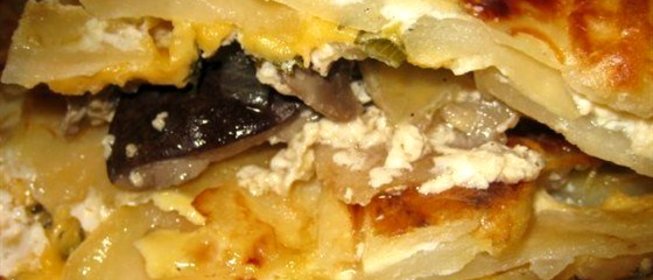 Картофельная запеканка с грибами и сыром