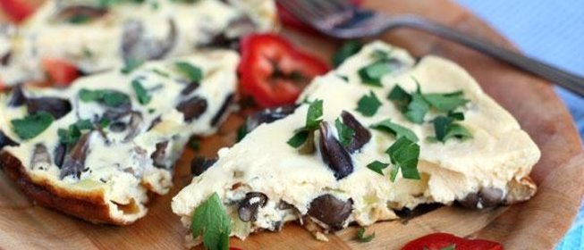 Омлет с опятами