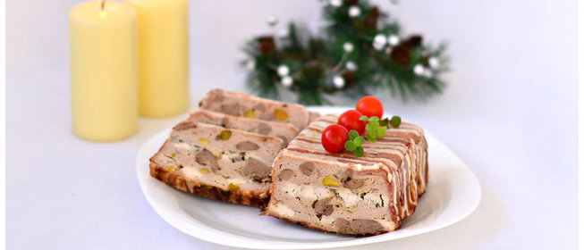 Террин из курицы с фисташками