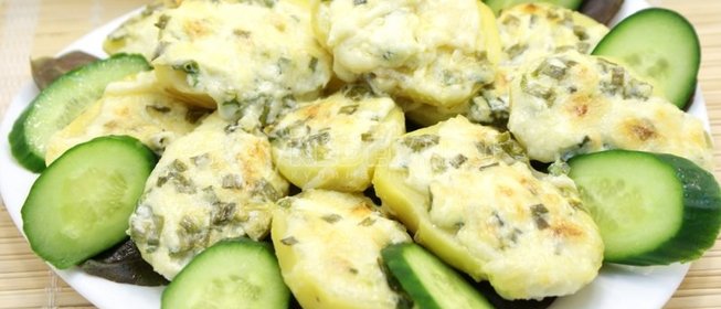 Печеный картофель в духовке