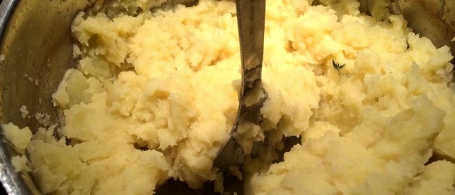 Картофельная запеканка с чеддером с итальянскими нотками