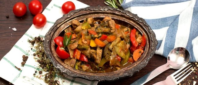 Овощное рагу со свининой