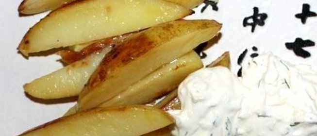 Картофель по-деревенски под соусом