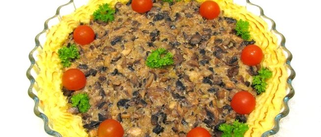 Запеканка с грибами и картофельным пюре