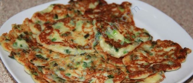 Оладьи с зеленым луком и сыром