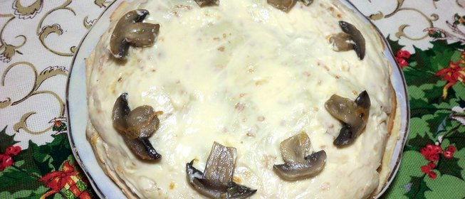 Блинный торт с грибами