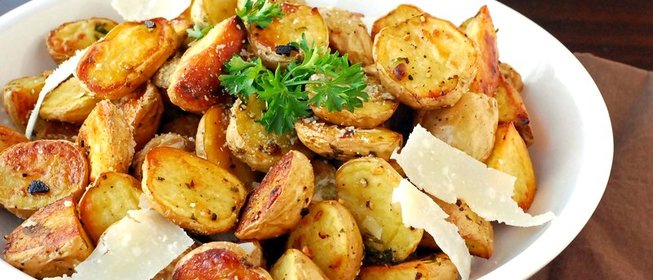 Картофель в мундире, запеченный в духовке