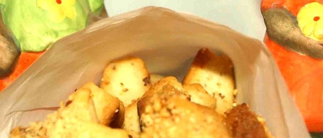 Сырное печенье с миндалем