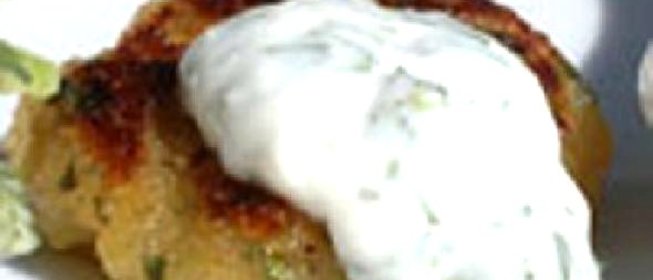 Сладкий картофель с йогуртом и кориандром