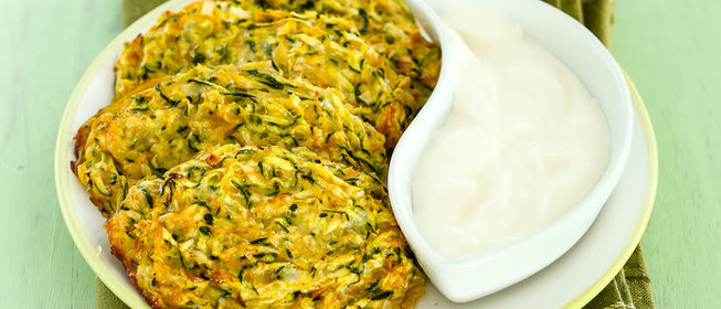 Овощные оладьи с фетой из духовки