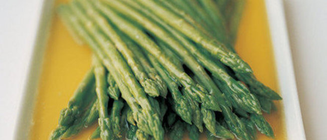 Спаржа в ароматизированном сливочном масле