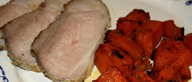 Тыква со свининой в духовке