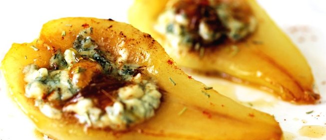 Карамелизированые груши с сыром