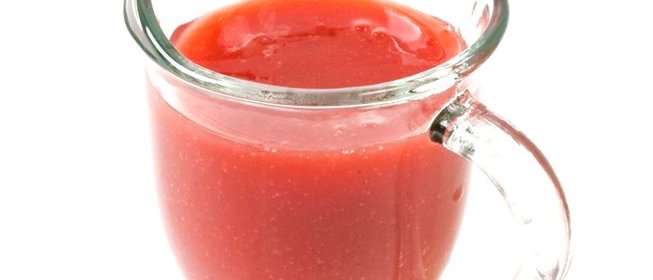 Соус для десерта из клубники и томатов