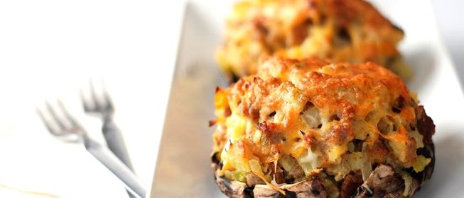 Грибы, фаршированные овощной начинкой