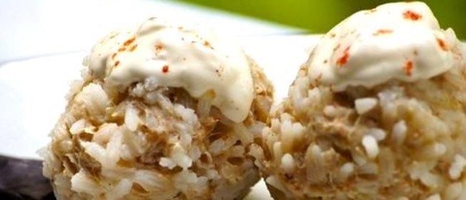 Куриные ежики со сметаной