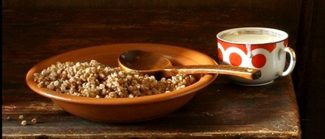 Гречневая каша с имбирным молоком и корицей