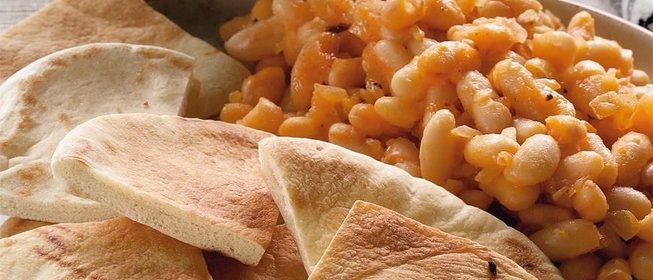 Египетский завтрак (фул мудаммес и кофе)