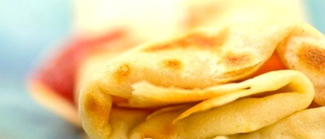 Французские блинчики с яблоками и изюмом