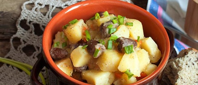 Рагу из куриных сердечек с картошкой