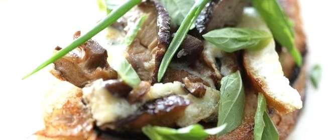 Омлет с грибами и куриной печенкой