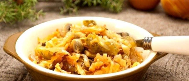 Капустная «солянка» с шампиньонами
