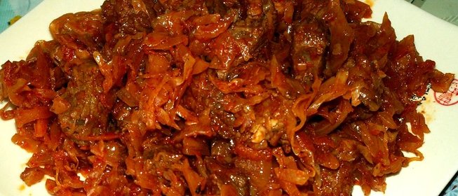 Капуста тушеная с курицей