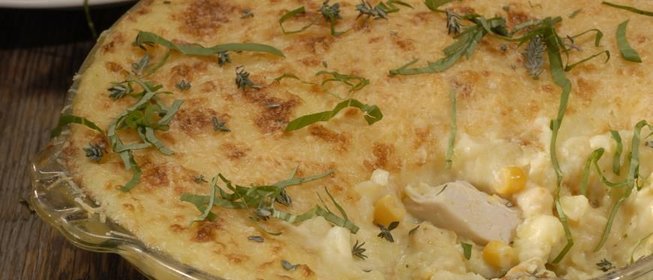 Картофельная запеканка с курицей и кукурузой