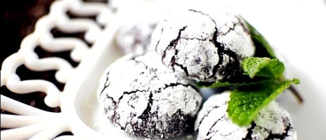 Печенье с мятой и темным шоколадом