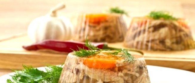 Холодец в формочках