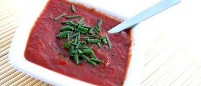 Французская салатная заправка с томатным соком и тимьяном