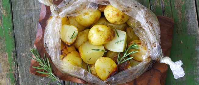 Молодой картофель в рукаве