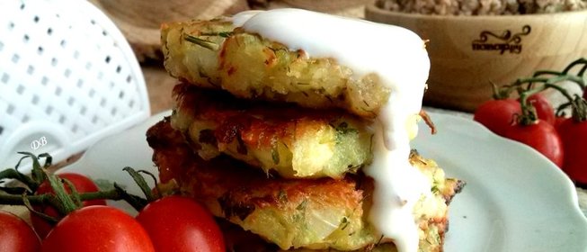 Оладьи из кабачков с сыром и чесноком