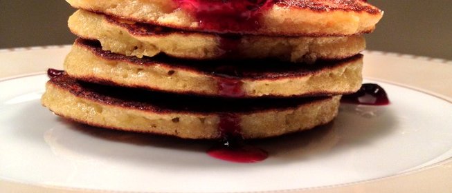 Оладьи из миндальной муки с медом