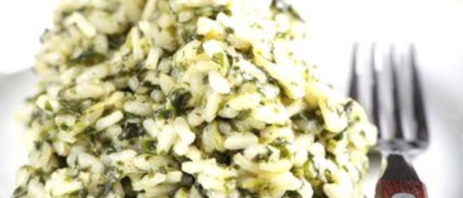 Ароматный рис с перцами поблано и зеленью