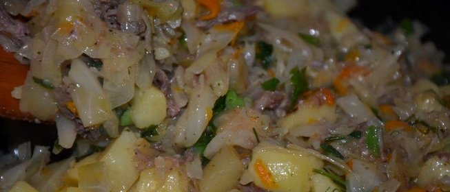 Капуста тушеная с говяжьей тушенкой