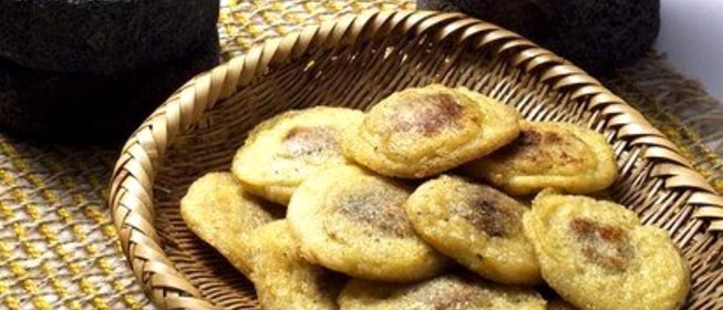 Тыквенные оладьи с карамельным соусом