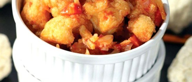 Цветная капуста, тушенная с томатами и корицей