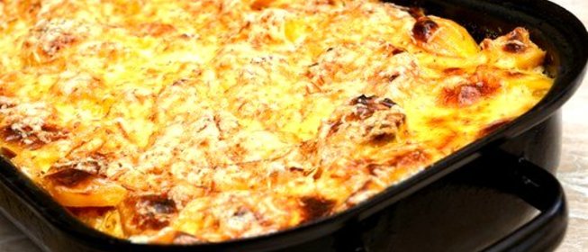 Гратен с яблоками, тыквой и пореем