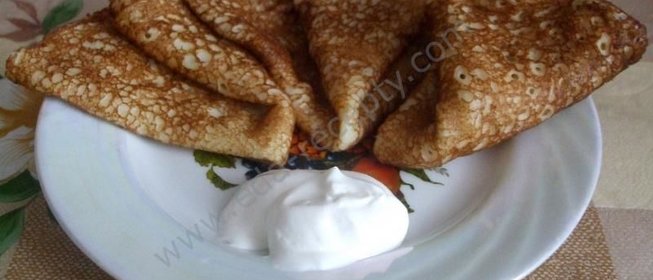 Пористые блины дырчатые