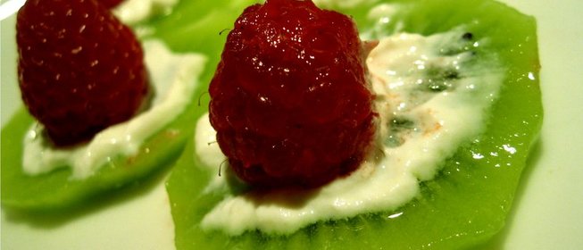 Фруктовые канапе