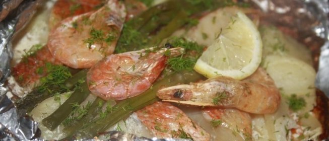 Конверты с картофелем, морским окунем и креветками