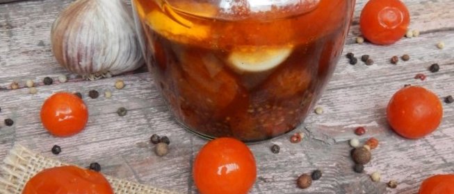 Закуска из маринованных помидорок черри