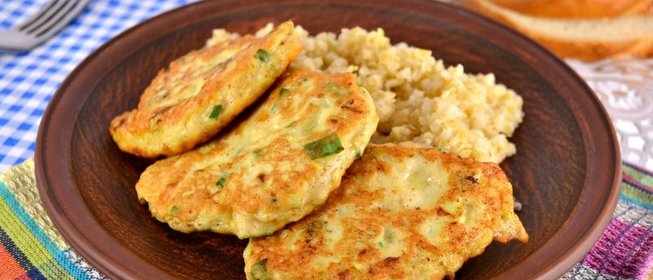 Куриные оладьи с кабачком
