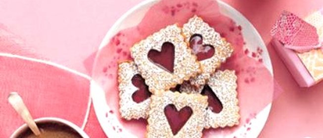 Печенье к Дню влюбленных с вишневой начинкой