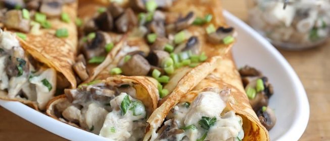 Блинчики с грибами и курицей