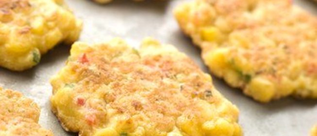 Хрустящие рисовые оладьи с пикантным творожным кремом