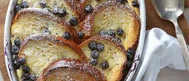 Французская запеканка с черникой и сливочным сыром