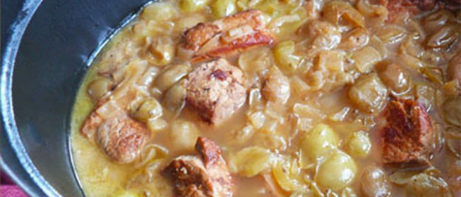 Свиная вырезка с имбирем и виноградом