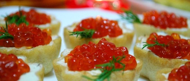 Тарталетки с икрой и творожным сыром
